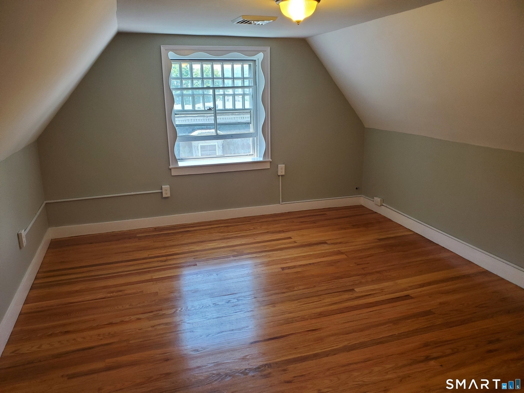 31 Bellevue Street - Photo 3