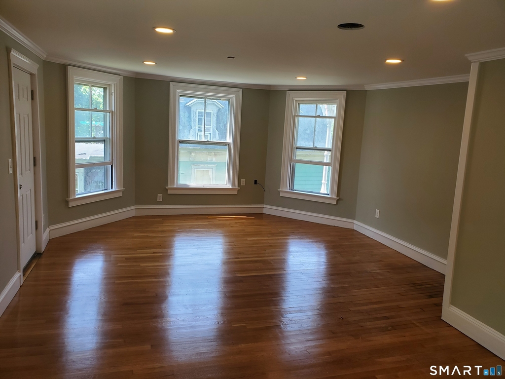 31 Bellevue Street - Photo 5
