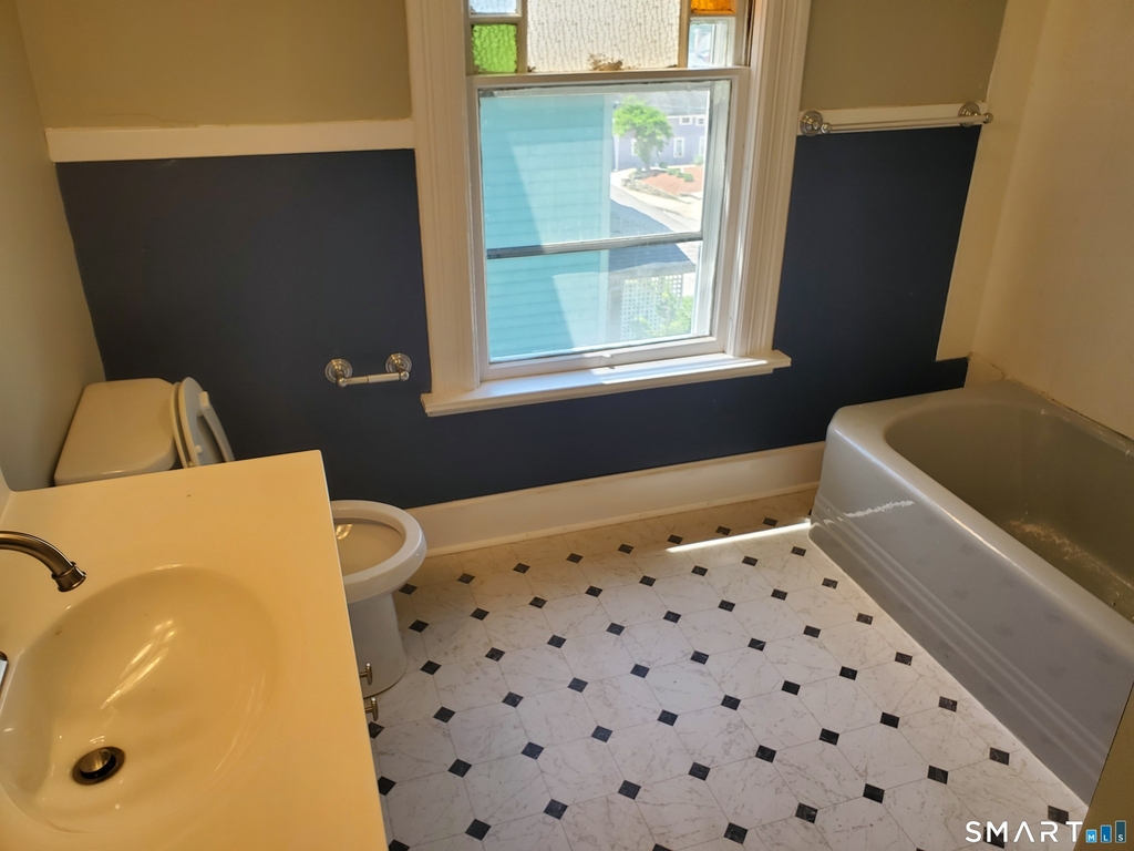 31 Bellevue Street - Photo 6