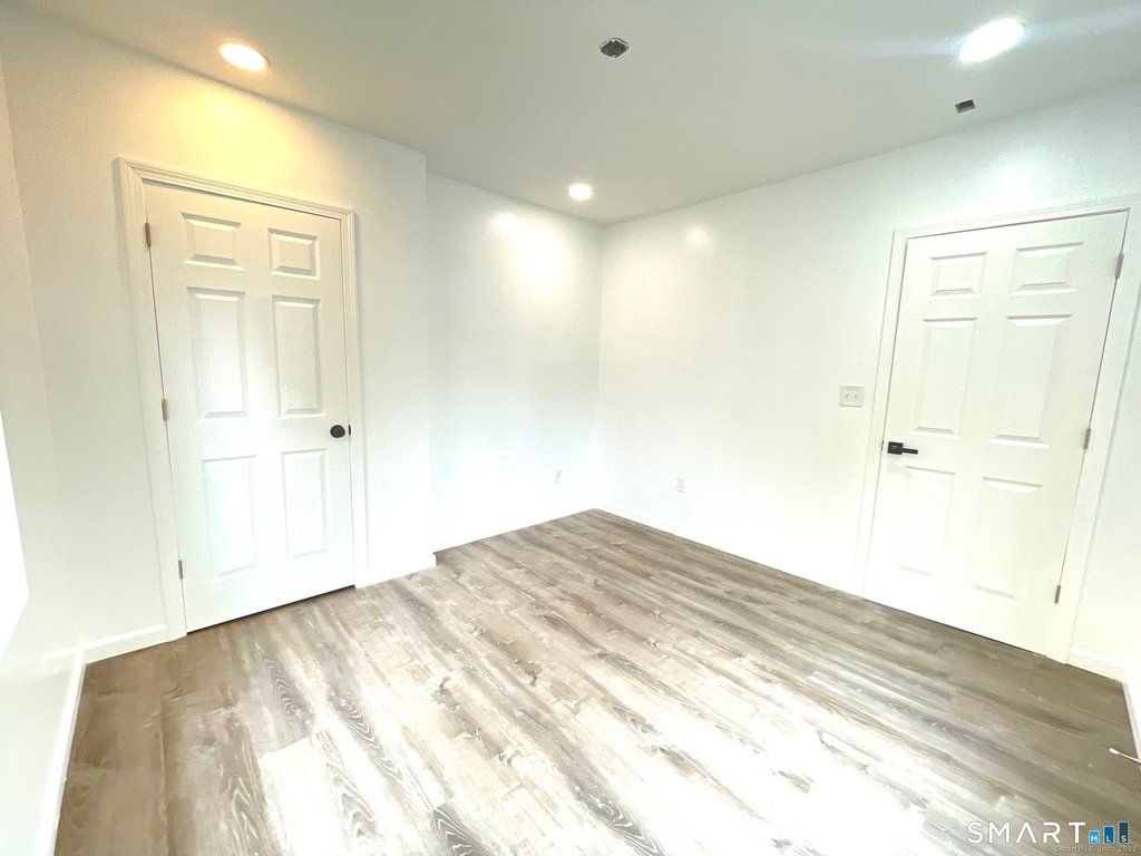 32 Lester Street - Photo 3