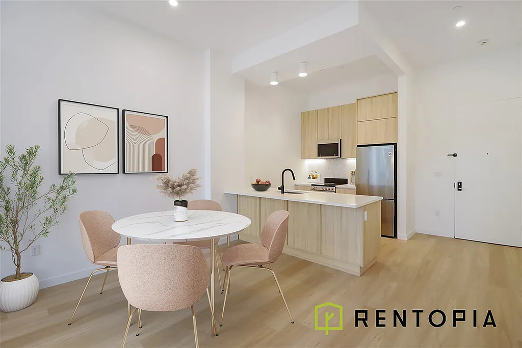 1010 Pacific Street - Photo 1