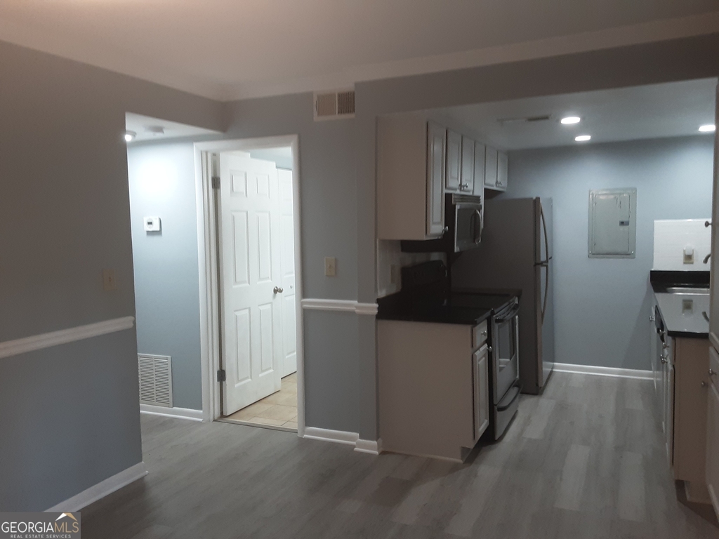 6900 Roswell Road - Photo 2