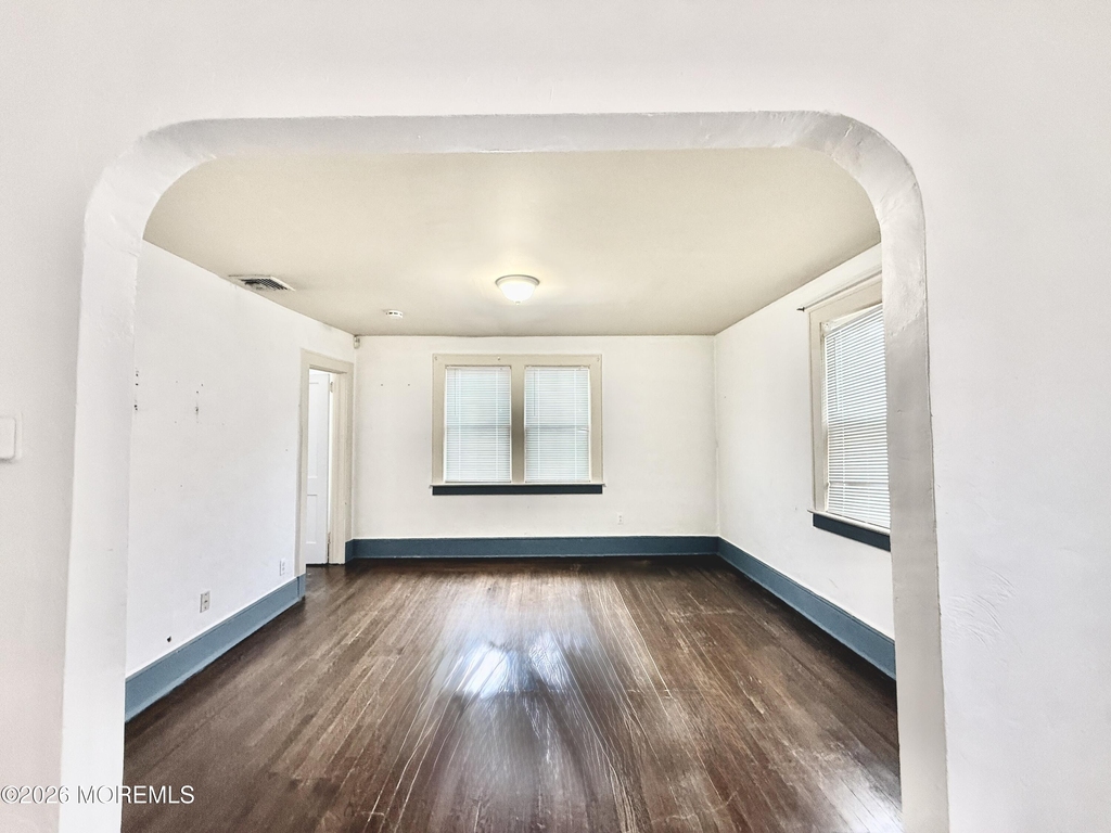 140 Wall Street - Photo 1