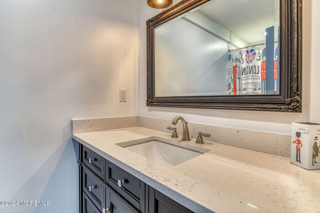 36 Heck Avenue - Photo 20