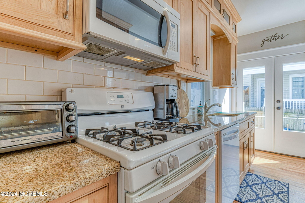 36 Heck Avenue - Photo 13