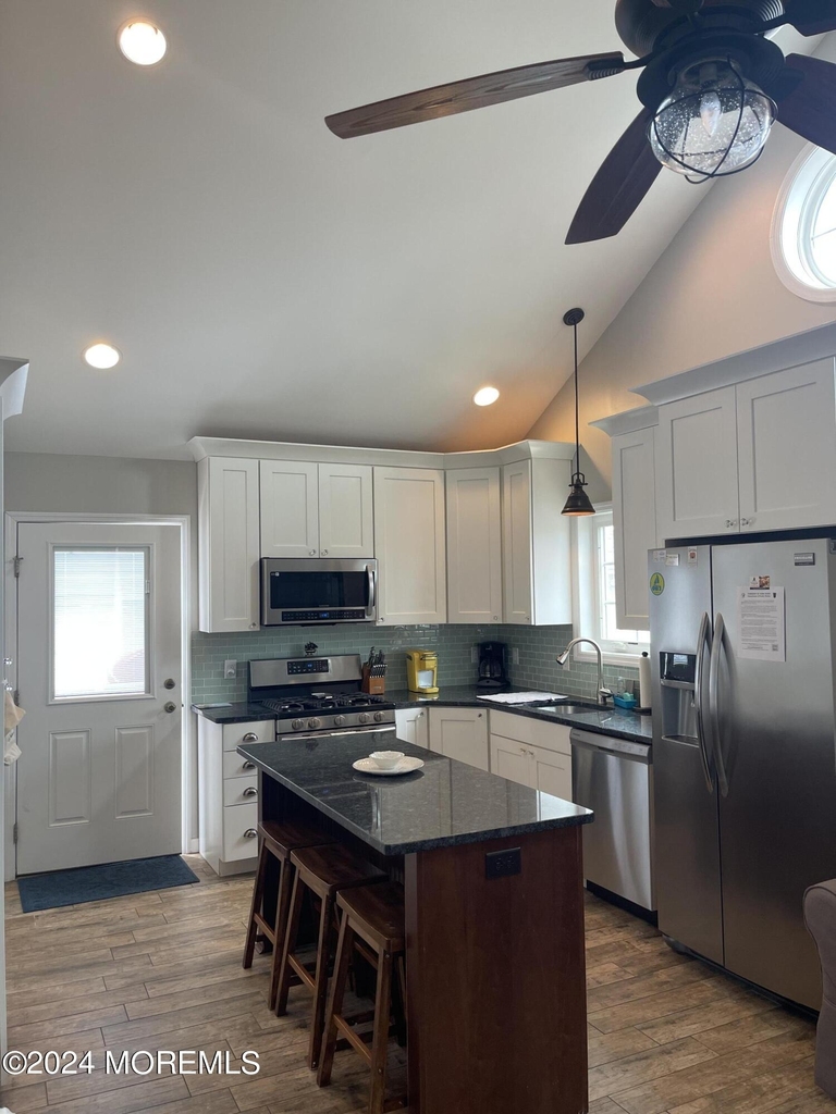 104 W Chadwick Way - Photo 3