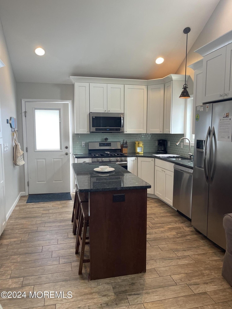 104 W Chadwick Way - Photo 2