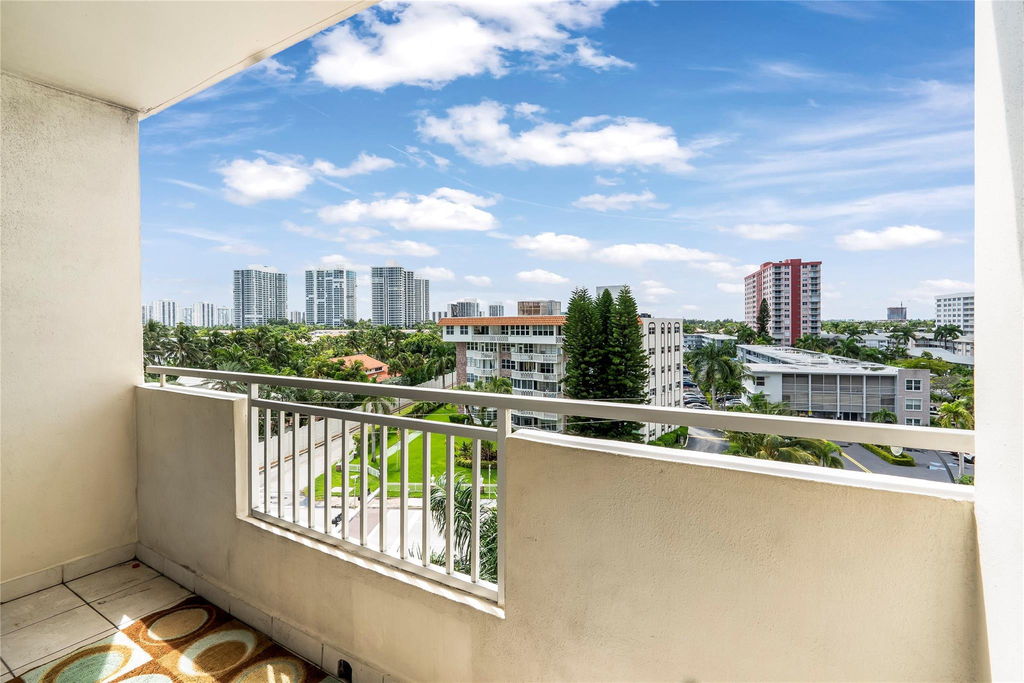 3180 S Ocean Drive - Photo 15