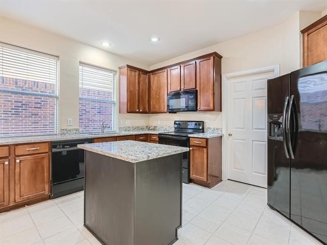 5301 Lily Drive - Photo 8