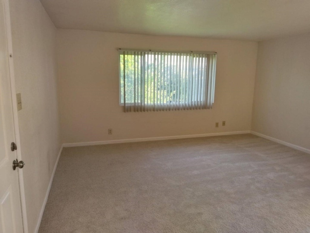 2131 Stanton Ave - Photo 0