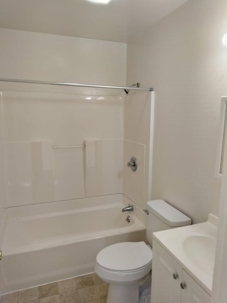 2131 Stanton Ave - Photo 3