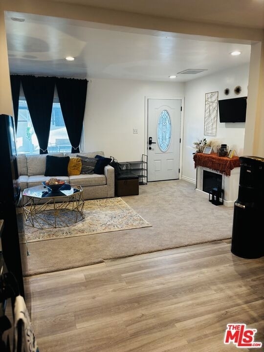 1377 Sultana - Photo 0