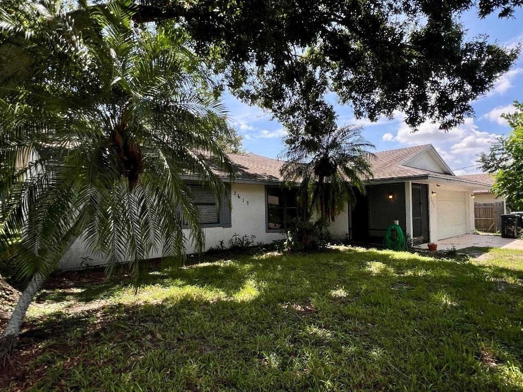 2617 Sw Chestnut Lane - Photo 1