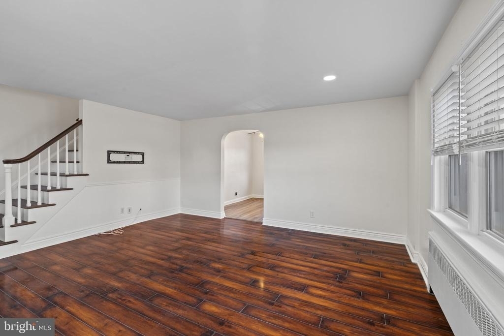 238 Steward - Photo 2