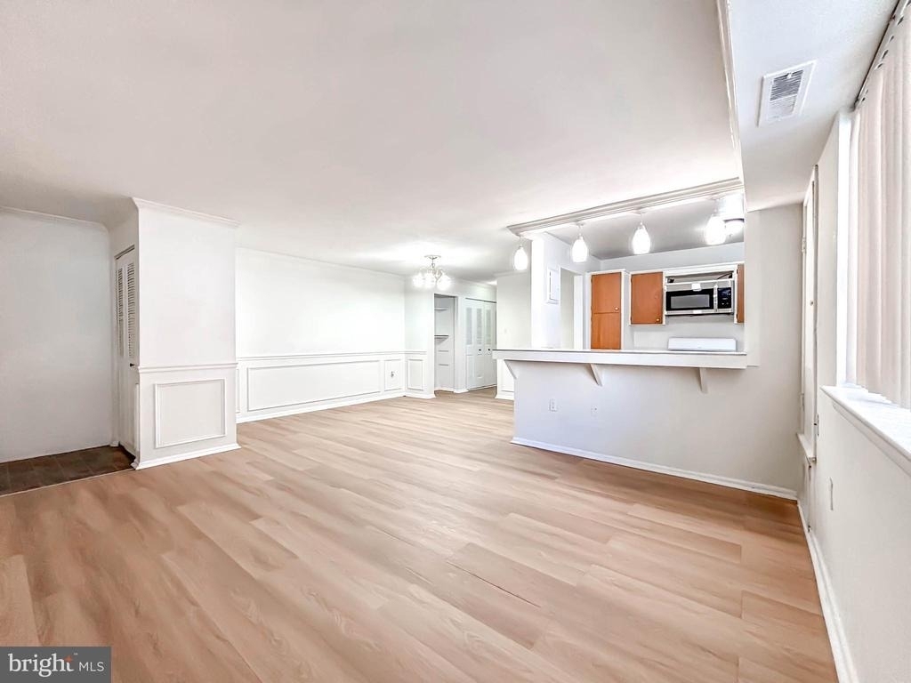 11402 Cherry Hill Road - Photo 3