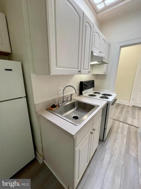 7347 Wisconsin Avenue - Photo 10