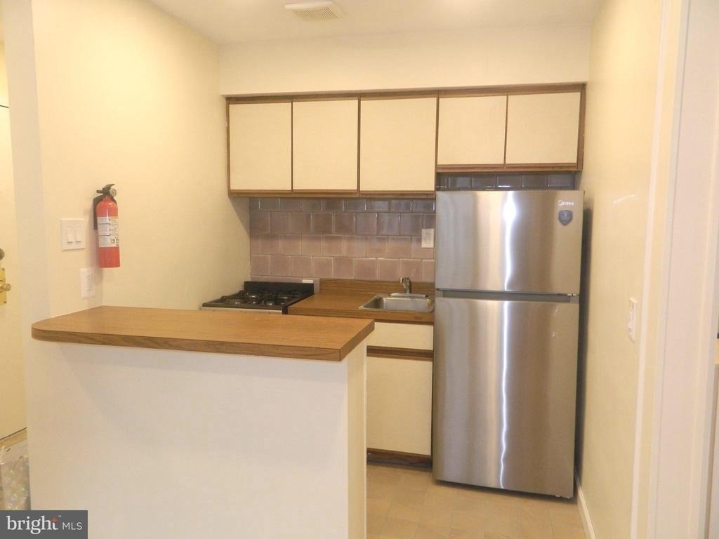 513 12th Street Ne - Photo 1