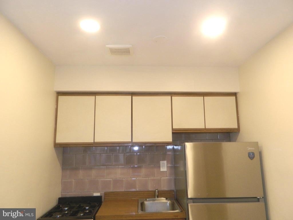 513 12th Street Ne - Photo 4