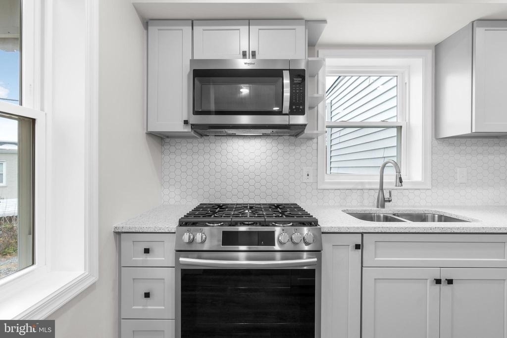 4686 A Street Se - Photo 8
