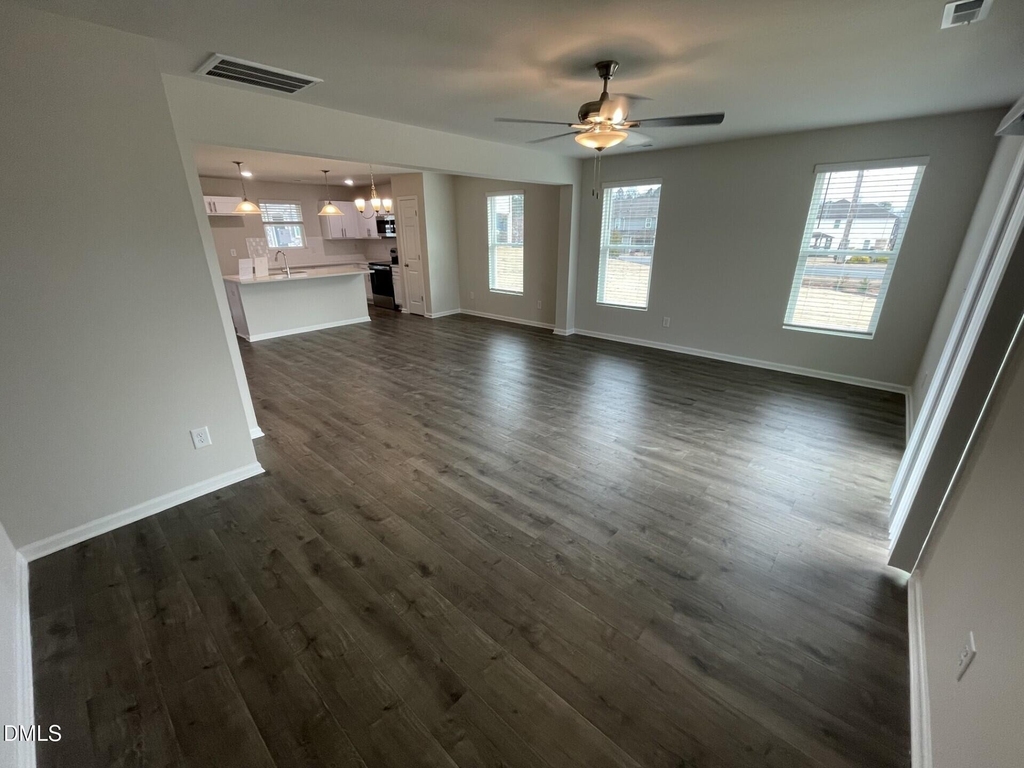 1019 Peony Lane - Photo 8