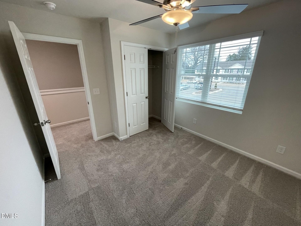 1019 Peony Lane - Photo 9
