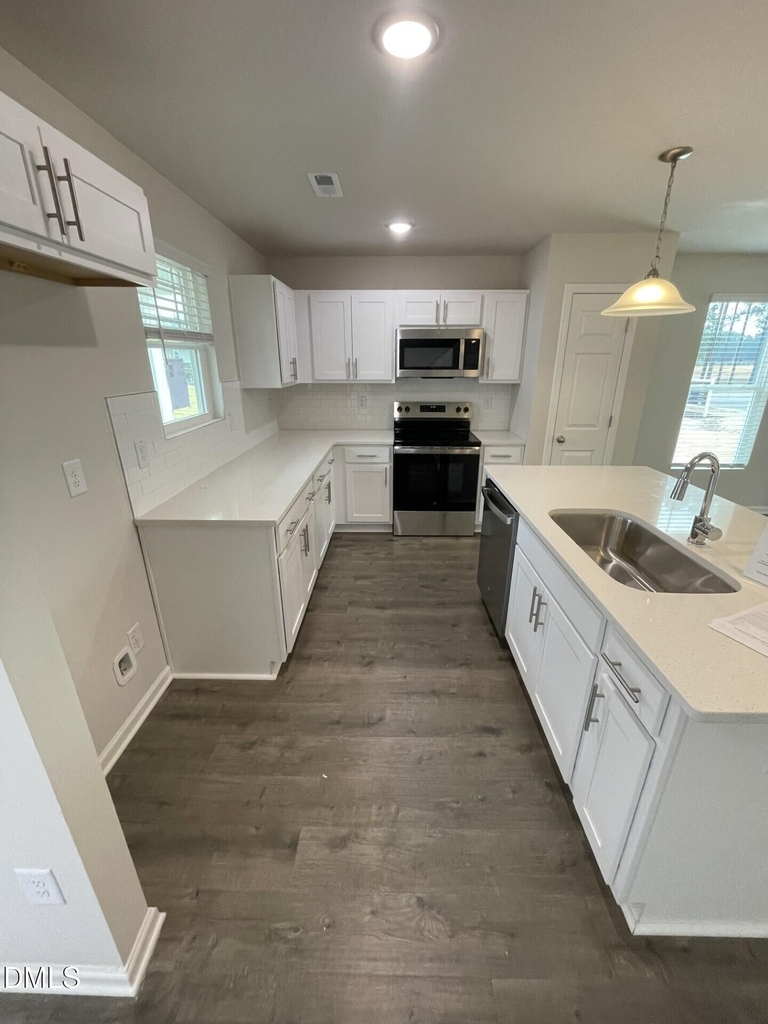 1019 Peony Lane - Photo 5