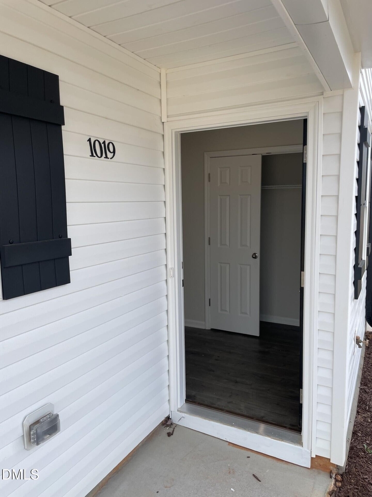 1019 Peony Lane - Photo 2