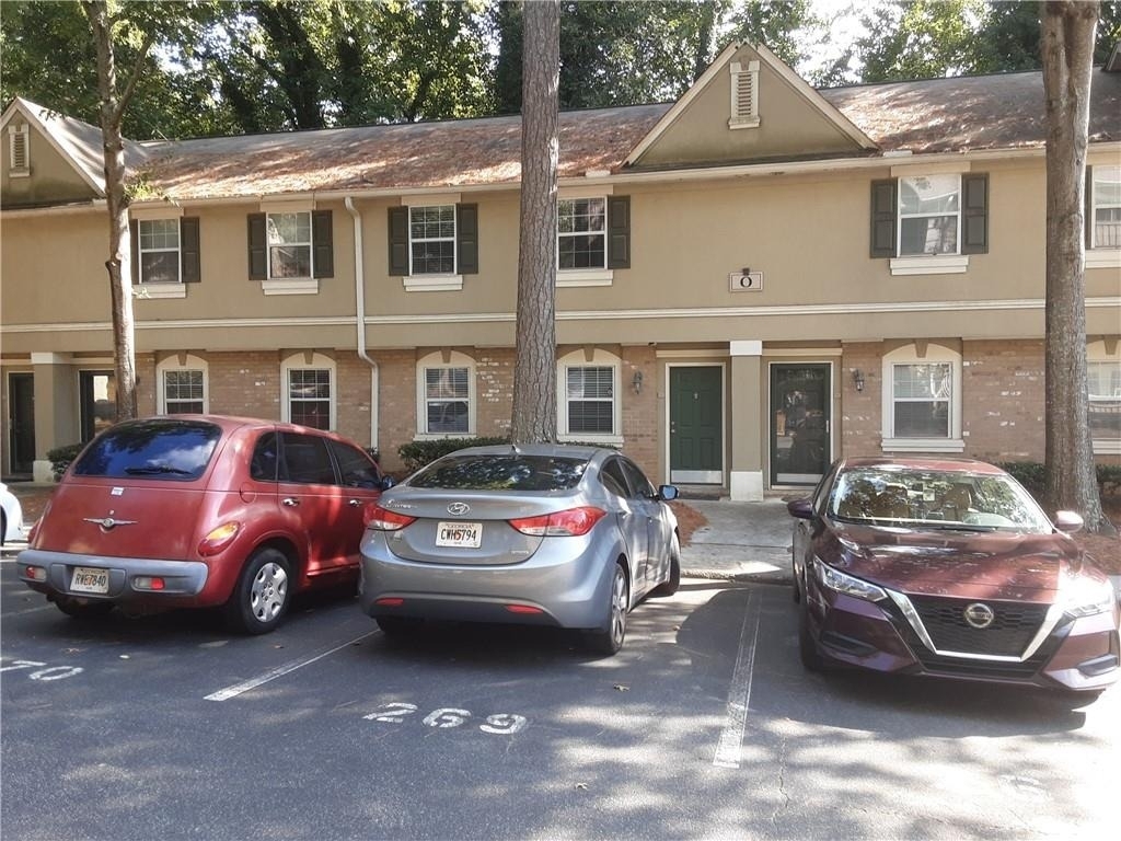6900 Roswell Road - Photo 0