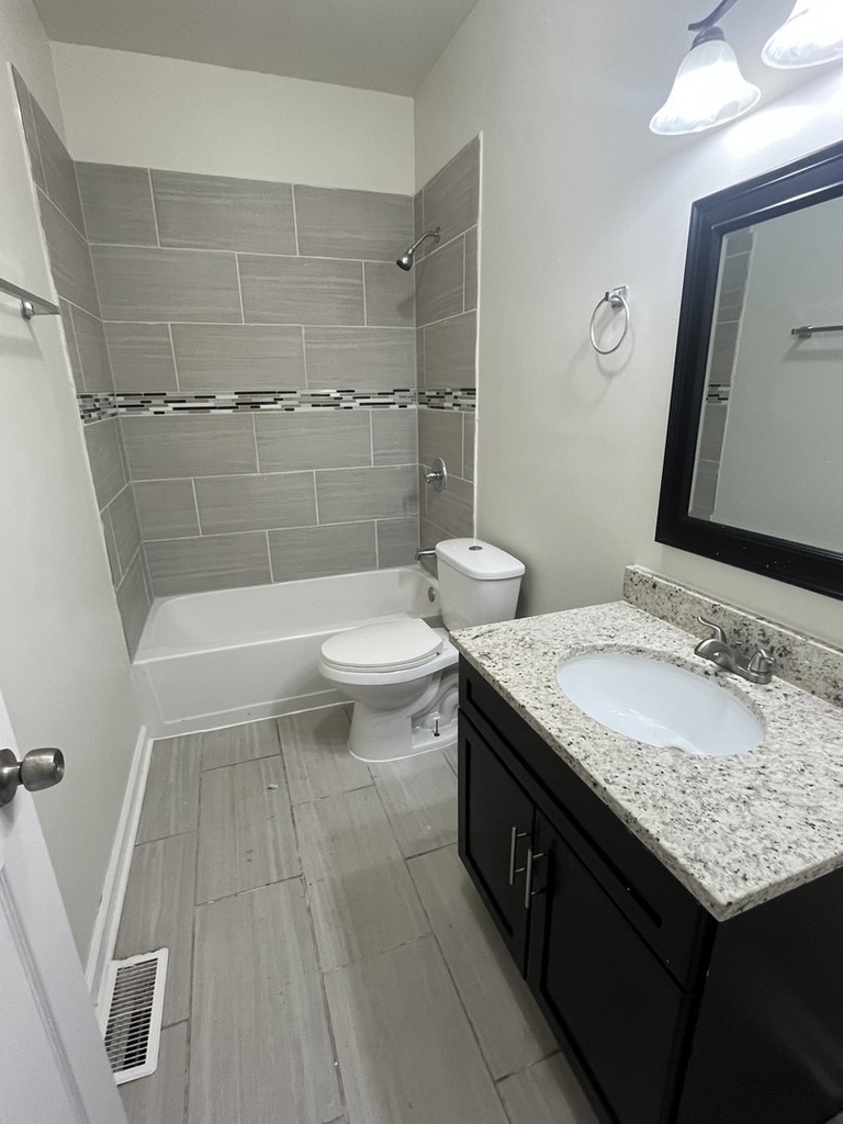 8253 S Brandon Avenue - Photo 4