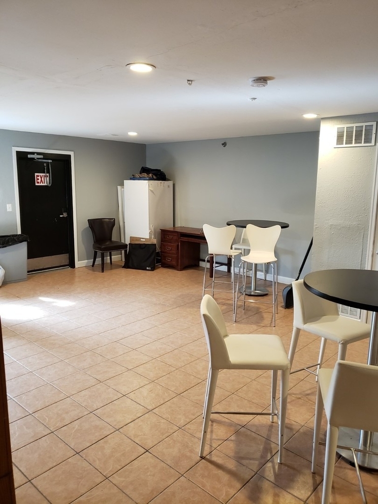 908 Greenbrier Road - Photo 7