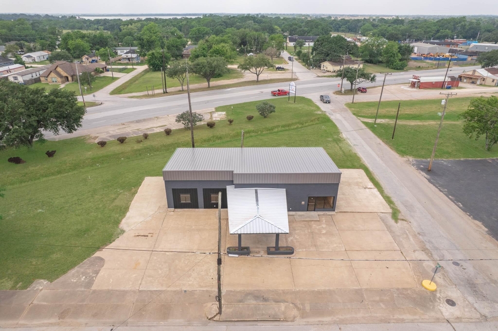 401 E Main Street - Photo 15