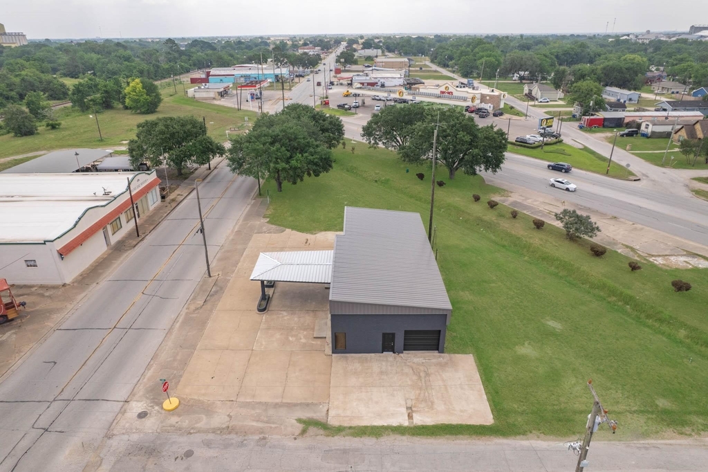 401 E Main Street - Photo 16