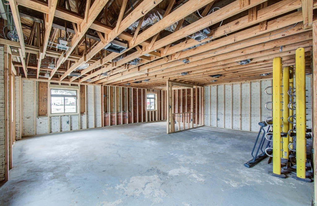 401 E Main Street - Photo 11