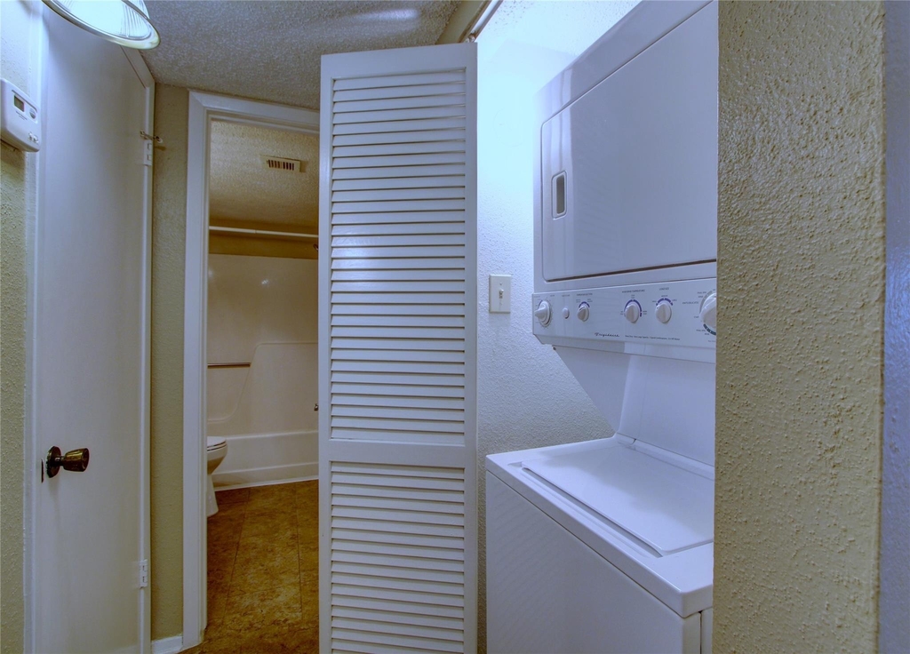 12220 Coppertree Lane - Photo 5