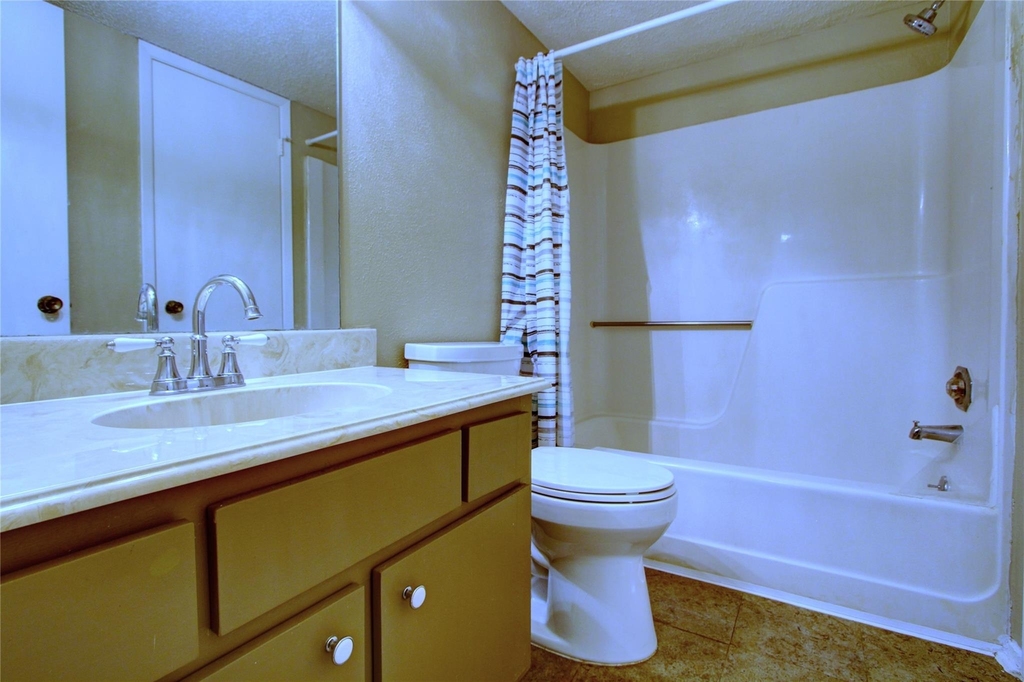 12220 Coppertree Lane - Photo 9