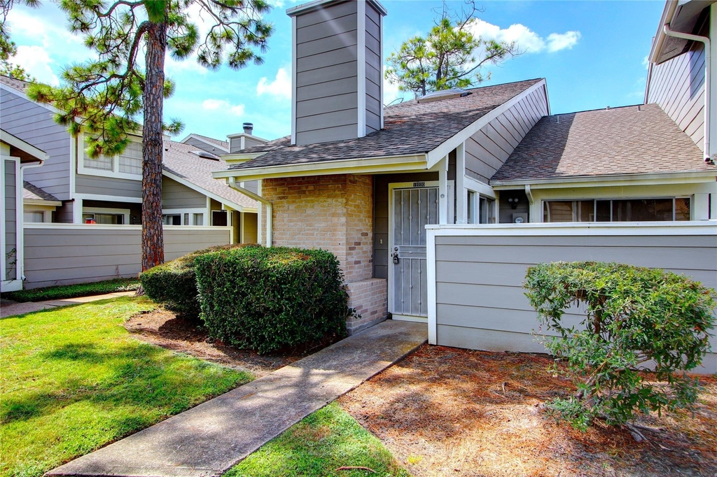 12220 Coppertree Lane - Photo 1