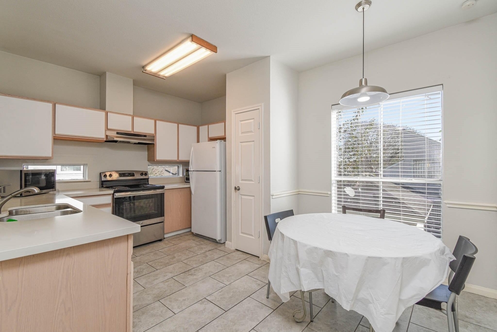 6289 Wilcrest Drive - Photo 4