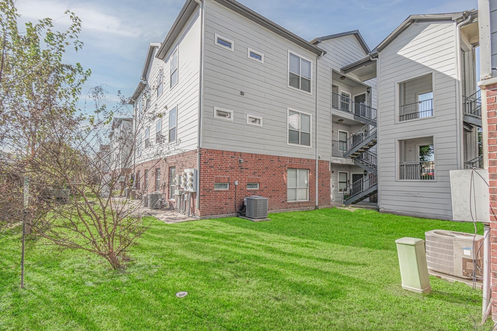 6289 Wilcrest Drive - Photo 18