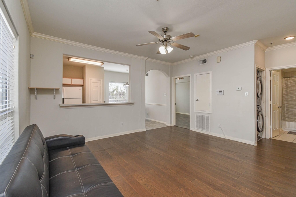 6289 Wilcrest Drive - Photo 1