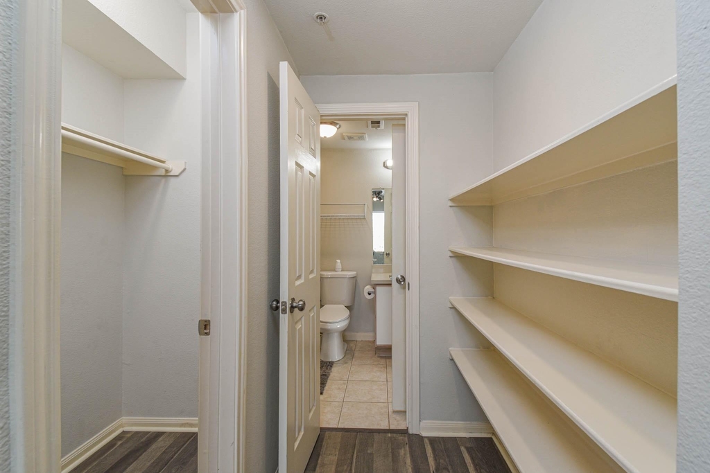 6289 Wilcrest Drive - Photo 14