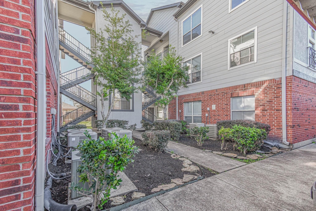 6289 Wilcrest Drive - Photo 0
