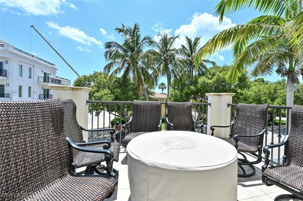 433 5th Street S - Photo 21