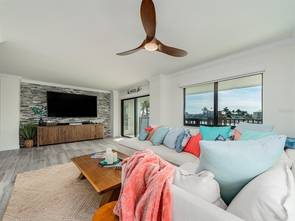 240 Sand Key Estates Drive - Photo 4