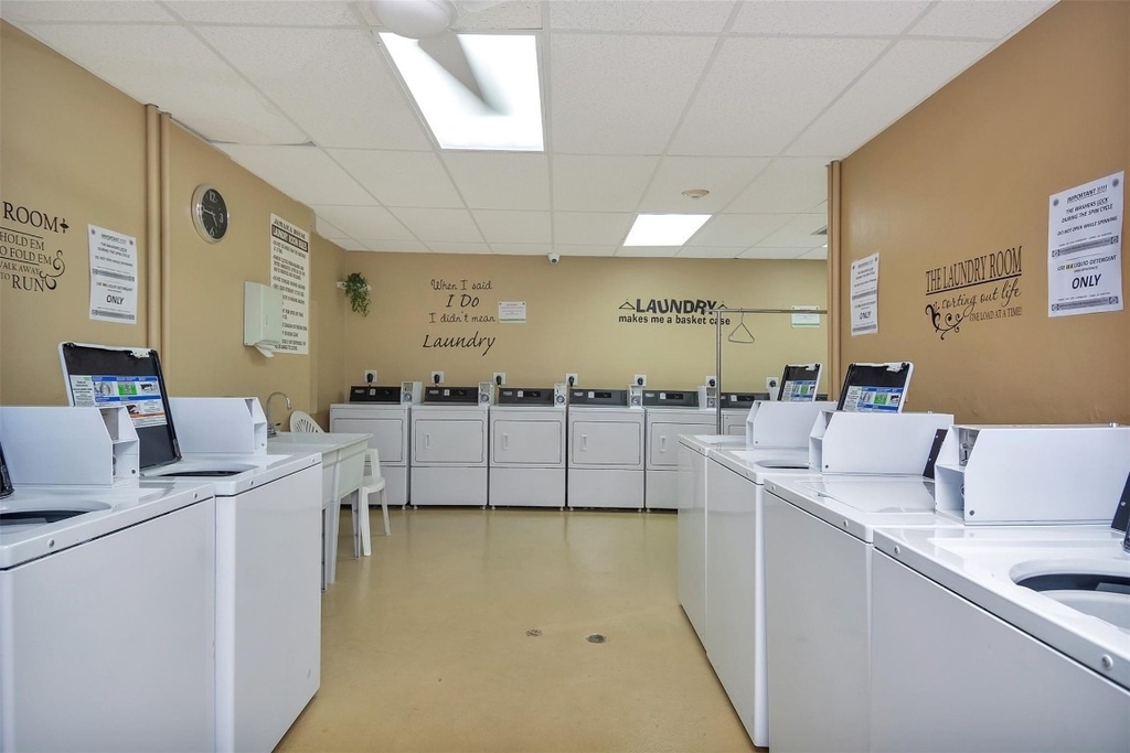 305 N Pompano Beach Boulevard - Photo 29
