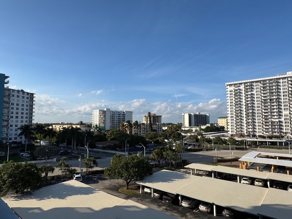 305 N Pompano Beach Boulevard - Photo 4