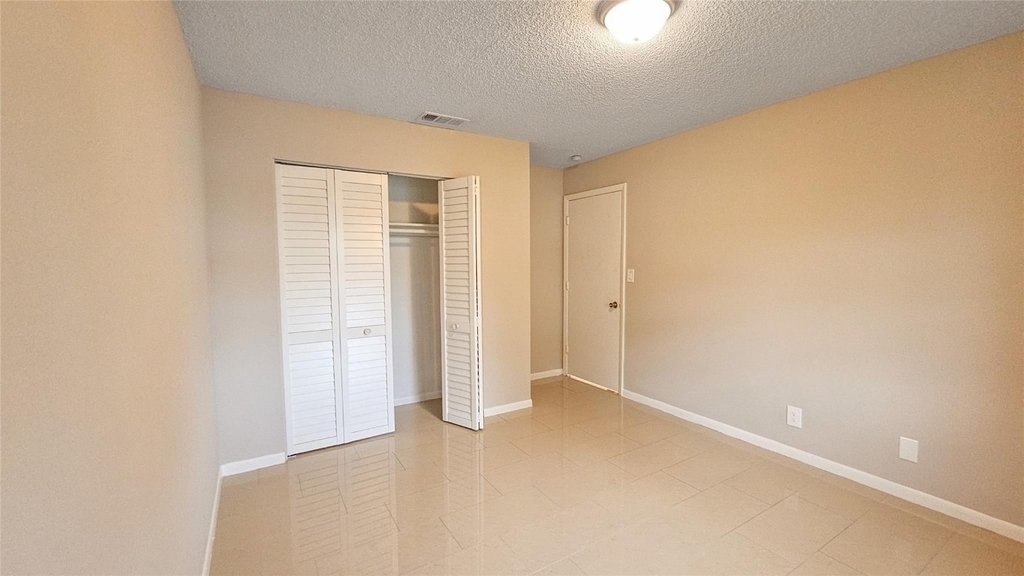 416 Lakeside Drive - Photo 8