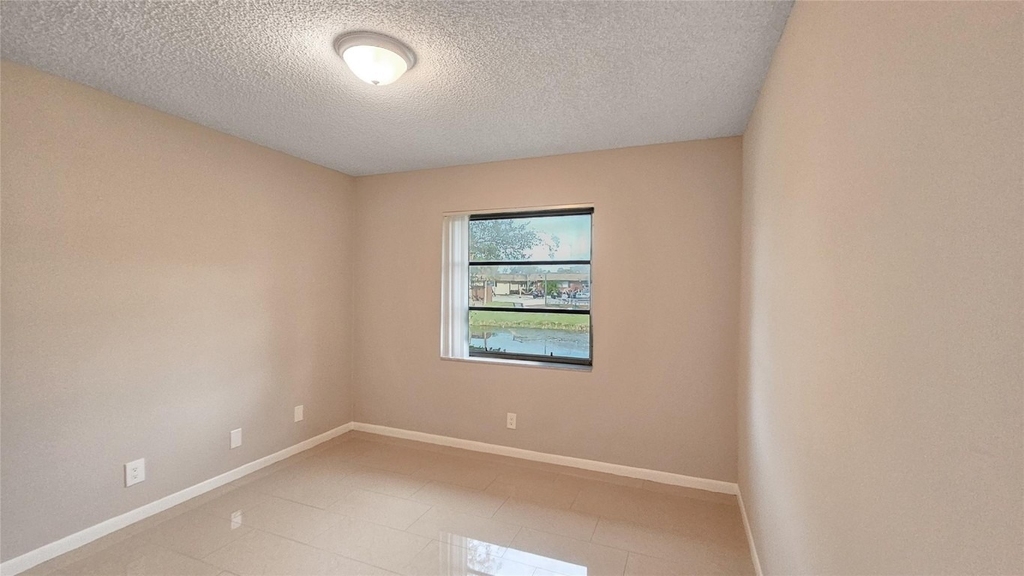 416 Lakeside Drive - Photo 9