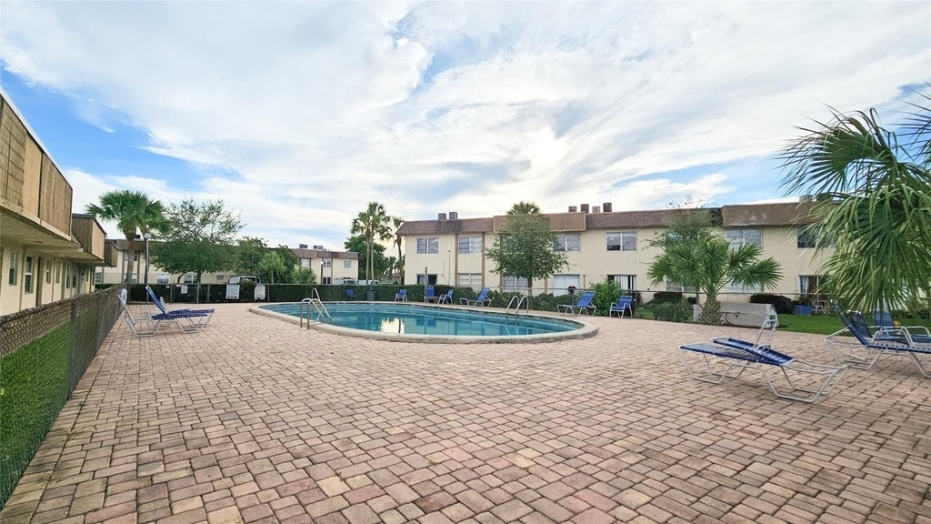 416 Lakeside Drive - Photo 14