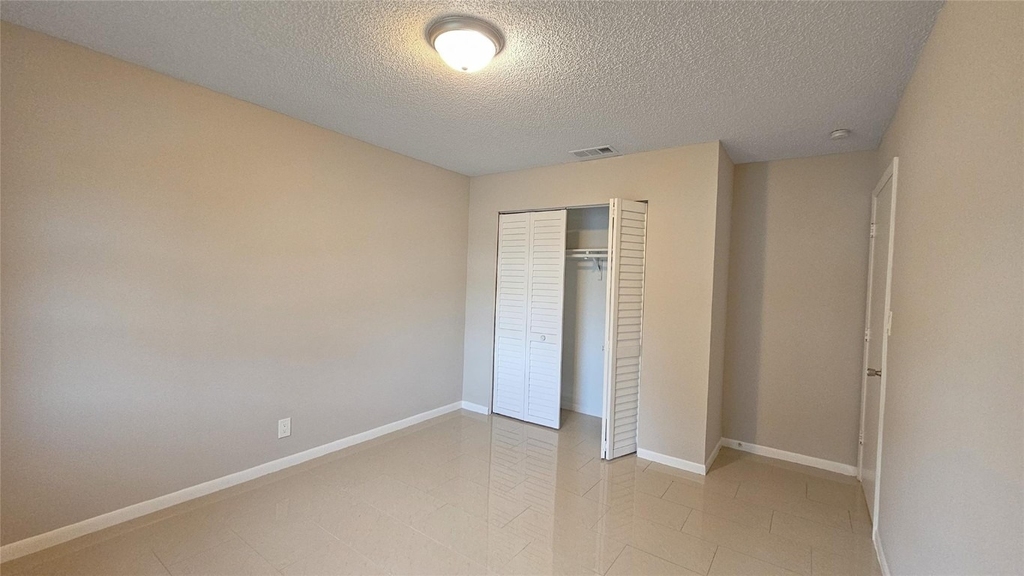 416 Lakeside Drive - Photo 7
