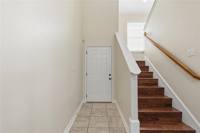 609 E Mcgee Street - Photo 4
